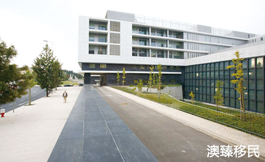 葡萄牙著名大学有哪些？过去留学怎么样1.jpg